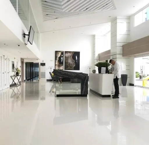 شقة 1br Condotel With Balcony At Sm Light Residences #lt04 *
